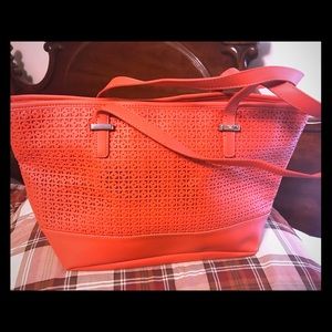 Burnt Orange LG Purse. No brand name. NWOT